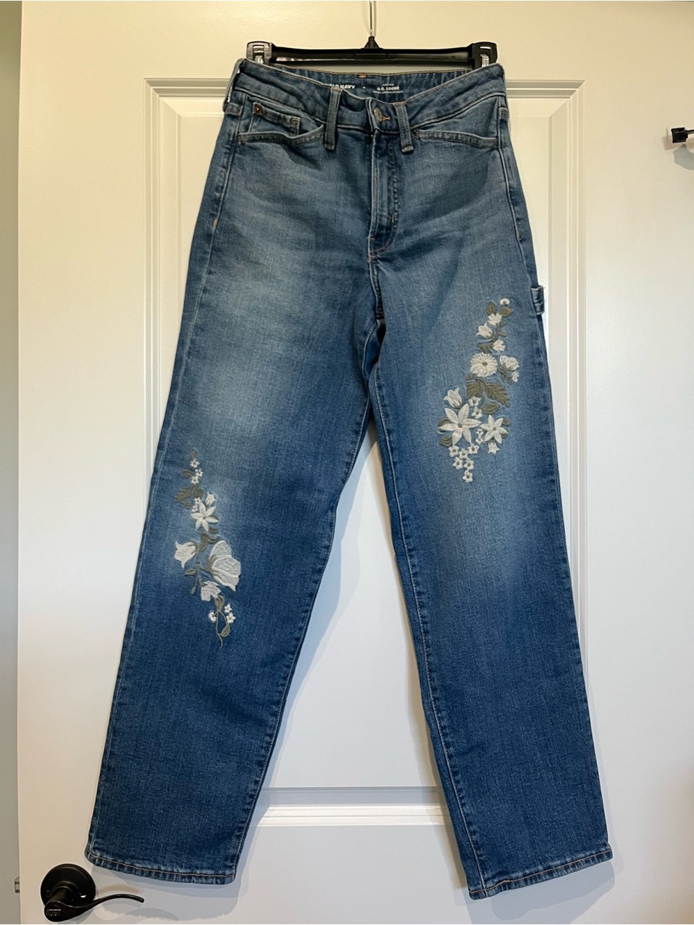 Old Navy Blue Straight-Leg Jeans with Floral Embroidery size 0 high waist